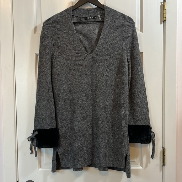 NIC+ZOE Chunky Knit V Neck Tunic Sweater w/Tassel Faux Fur Sleeve Cuffs - Sz Med - Picture 2 of 9